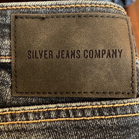 Silver Jeans Grayson Relaxed Straight Leg Denim Jeans - Picture 9 of 10